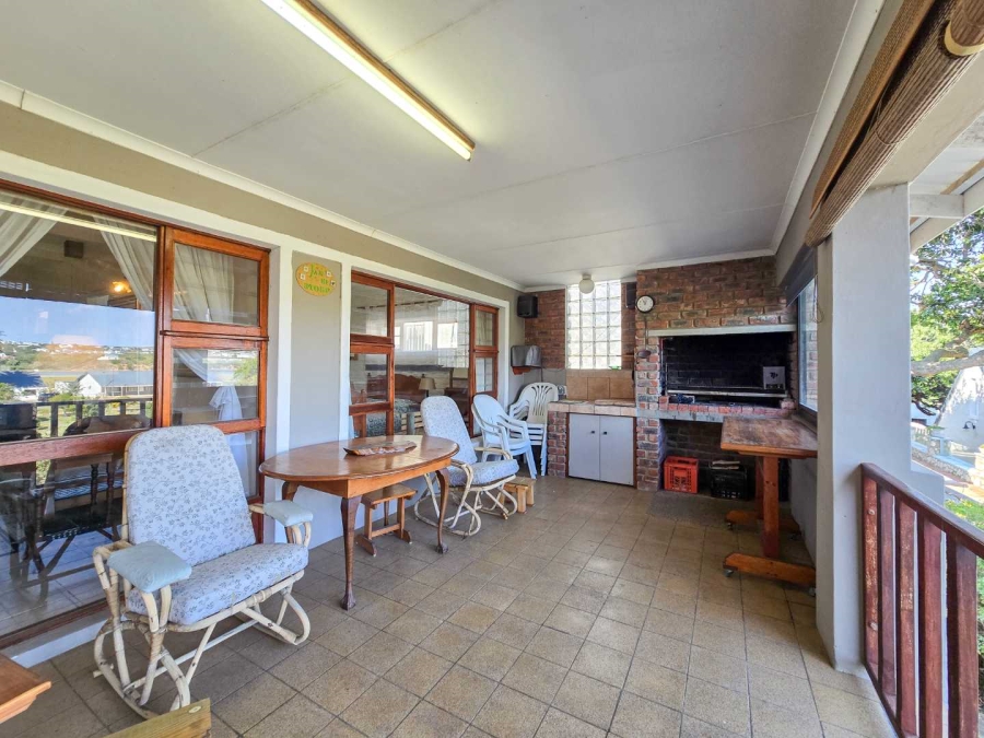 4 Bedroom Property for Sale in Stilbaai Oos Western Cape